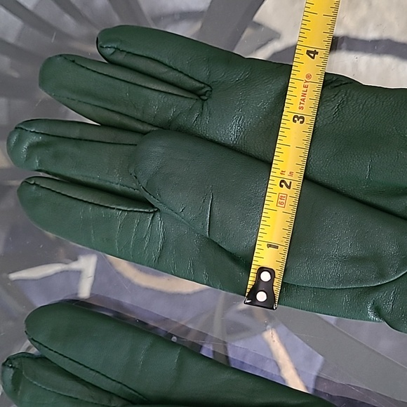 Wilson Leather Gloves ❤️ - Picture 8 of 8